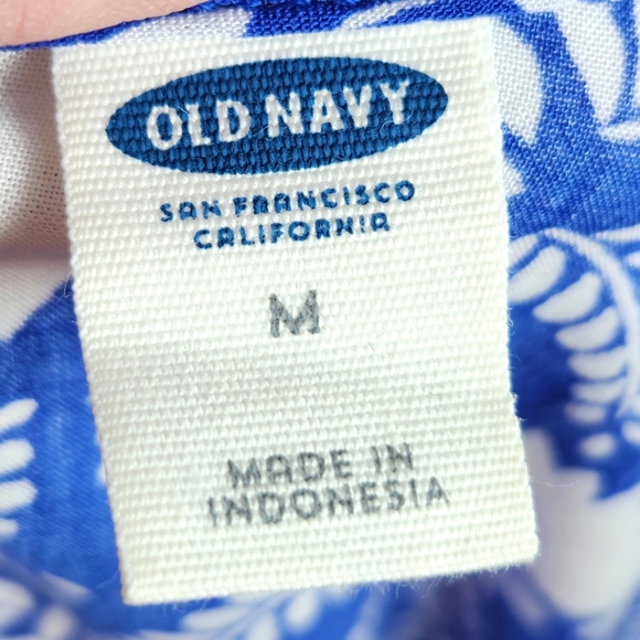 Old Navy Blue & White Floral Print Cap Sleeve Button/Keyhole Opening Top Medium - Picture 6 of 8